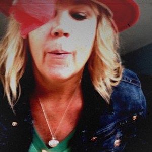 Meet your Posher, Tina